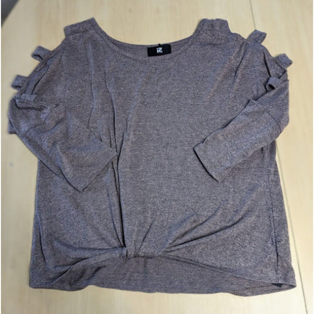 IZ Byer Gray Ladder Sleeve Twist Front Top Women's Size Medium
